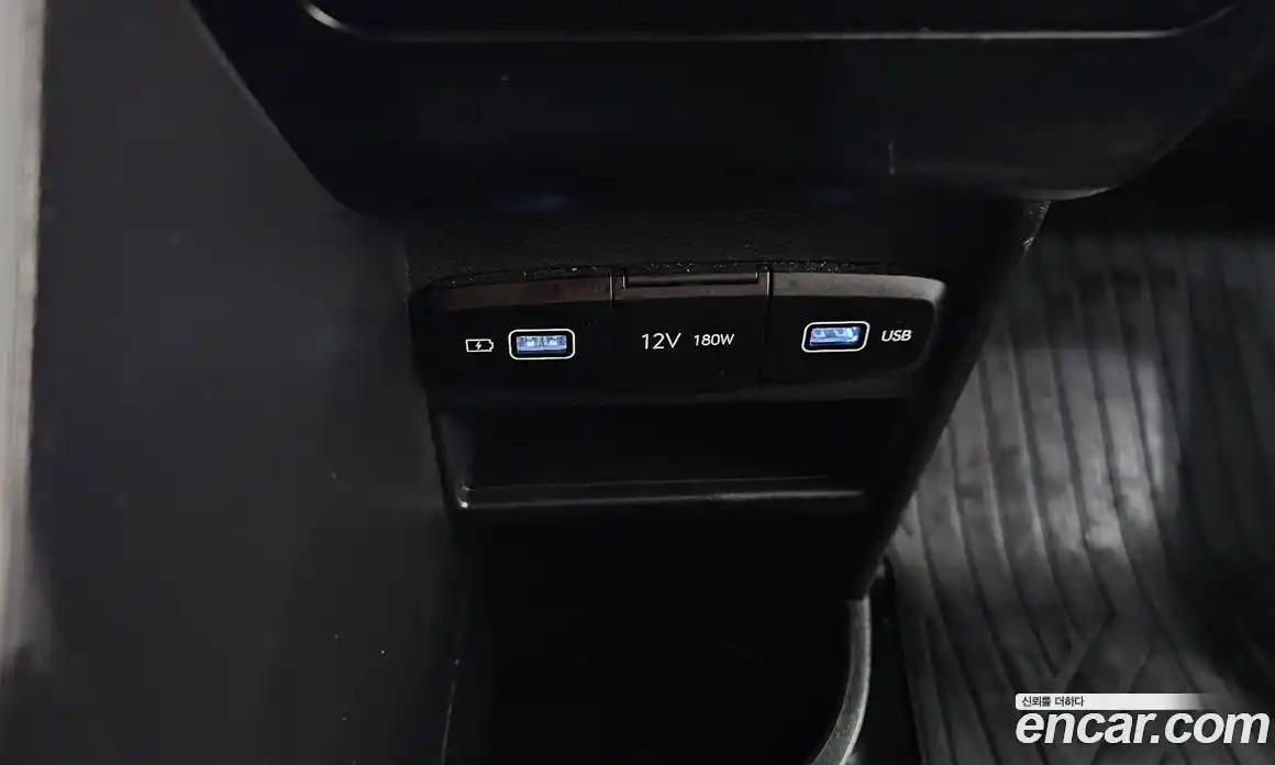Hyundai Staria 2023 2.2 автомат (гидро), фото 30