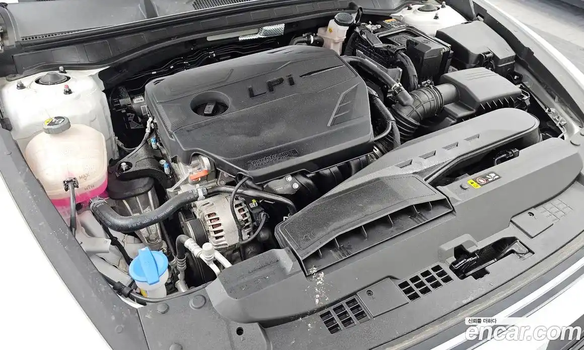 Hyundai Sonata 2024 2.0 автомат (гидро), фото 6