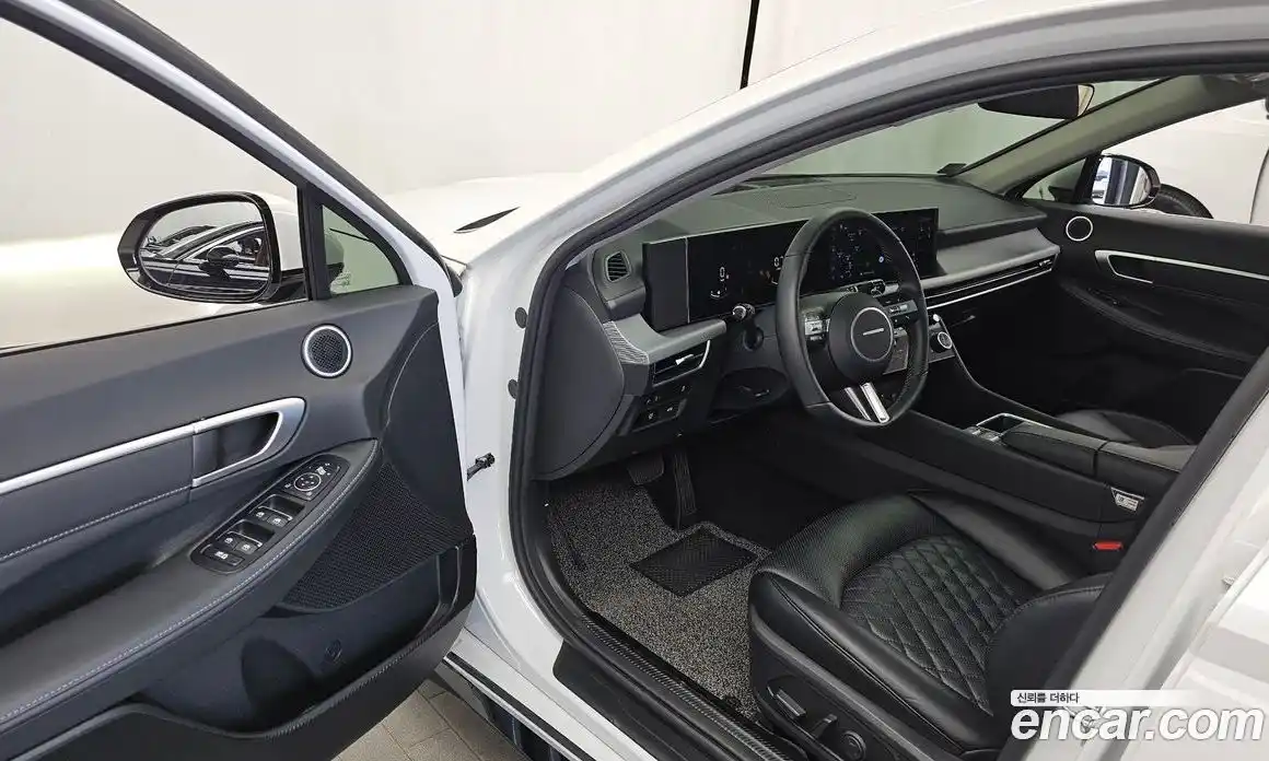 Hyundai Sonata 2024 2.0 автомат (гидро), фото 10