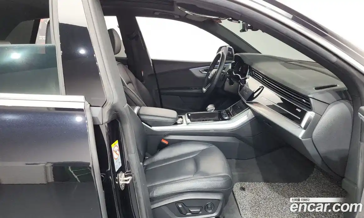 Audi Q8 2021 3.0 автомат (гидро), фото 16