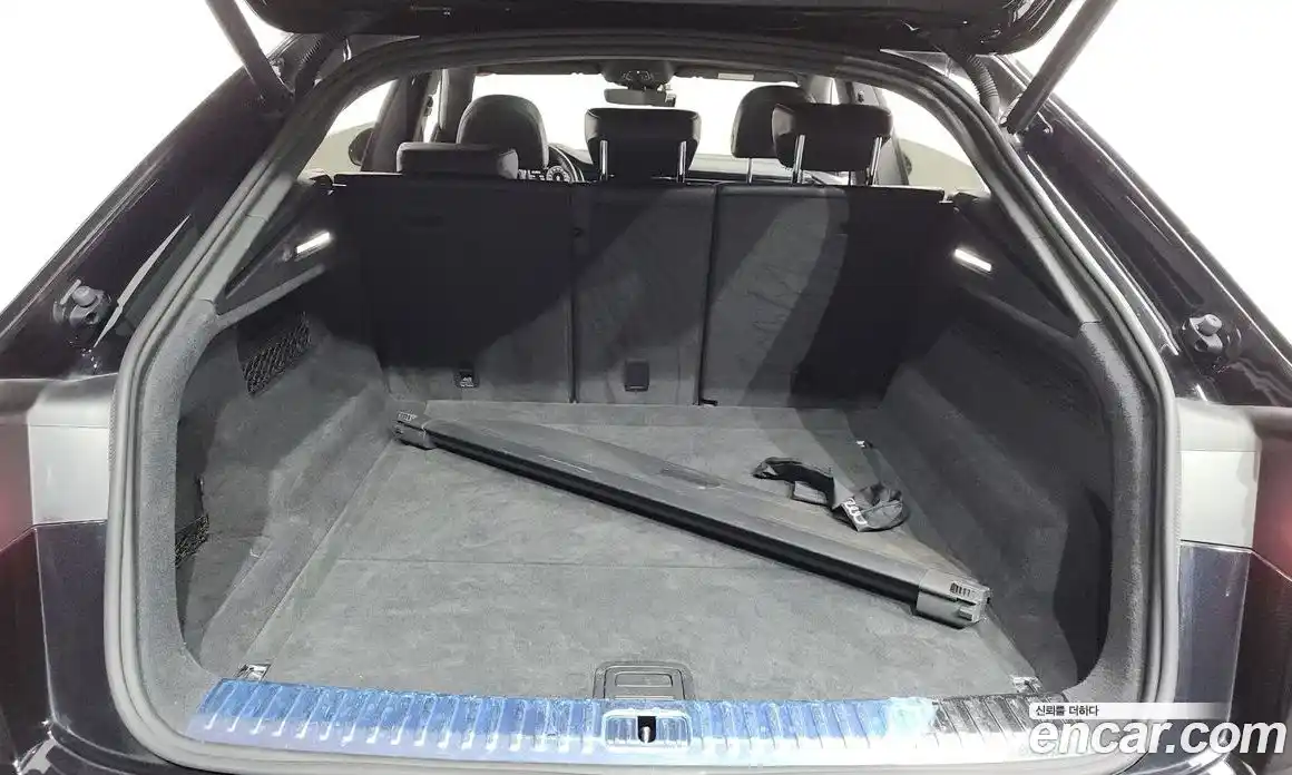 Audi Q8 2021 3.0 автомат (гидро), фото 24