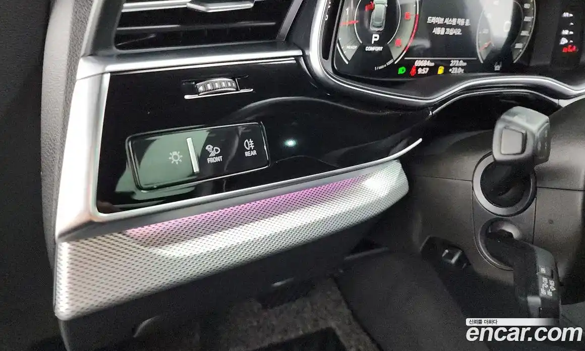 Audi Q8 2021 3.0 автомат (гидро), фото 27