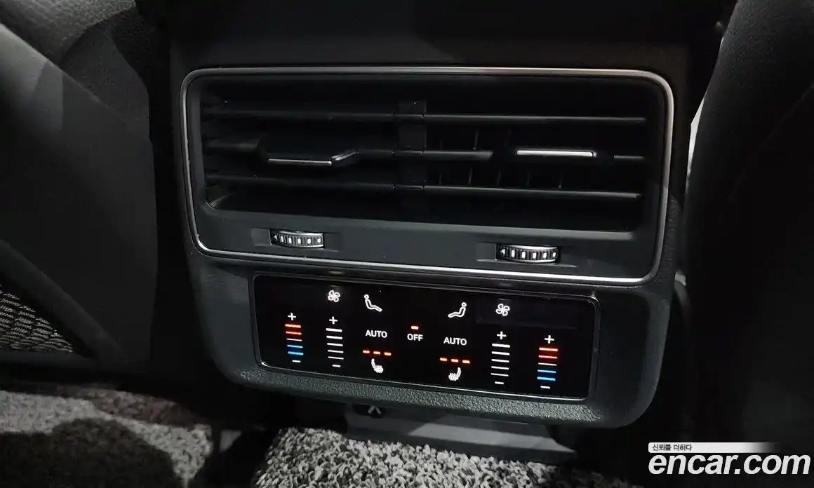Audi Q8 2021 3.0 автомат (гидро), фото 32