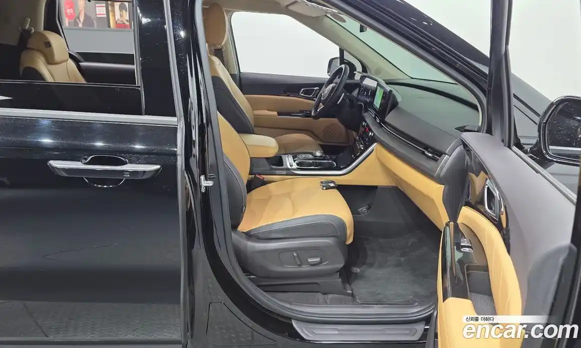 Kia Carnival 2023 2.2 автомат (гидро), фото 16