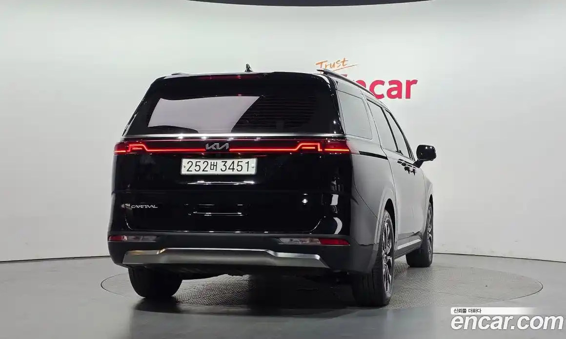 Kia Carnival 2023 2.2 автомат (гидро), фото 4