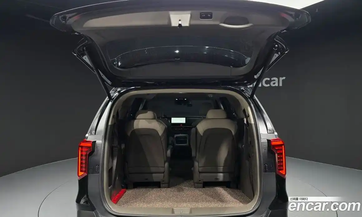 Kia Carnival 2024 2.2 автомат (гидро), фото 26
