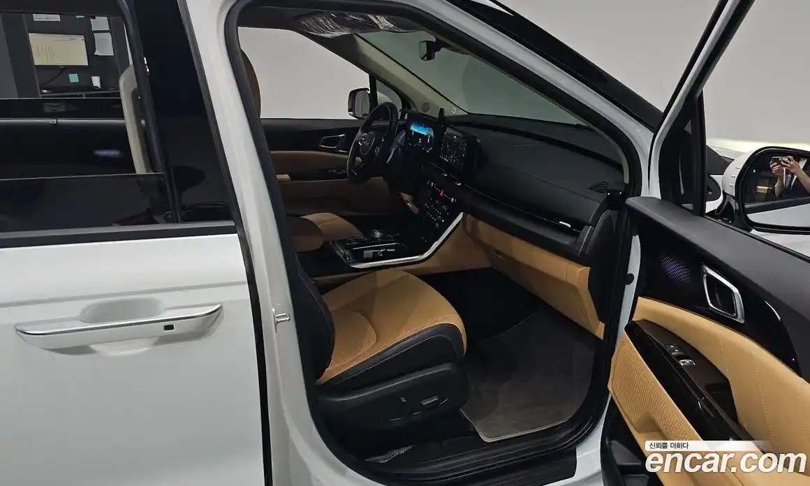 Kia Carnival 2023 2.2 автомат (гидро), фото 15
