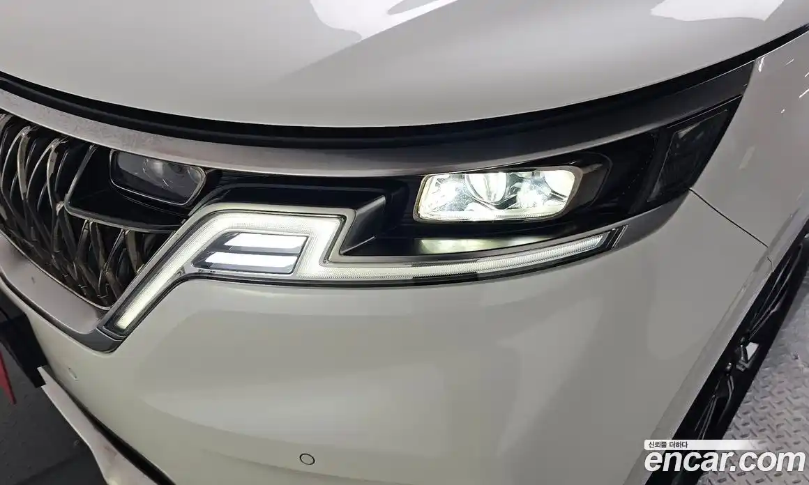 Kia Carnival 2023 2.2 автомат (гидро), фото 7