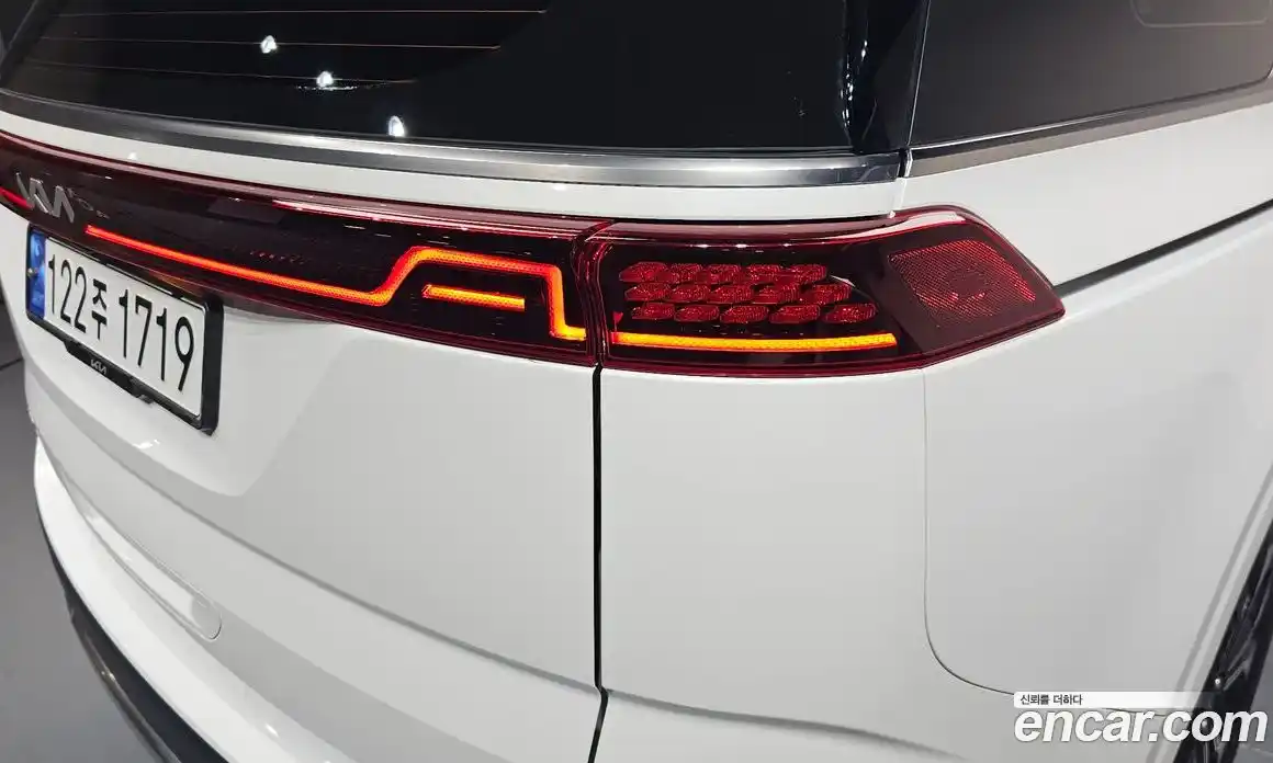 Kia Carnival 2023 2.2 автомат (гидро), фото 8