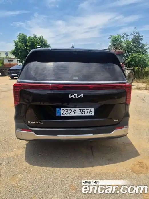 Kia Carnival 2025 1.6 автомат (гидро), фото 5