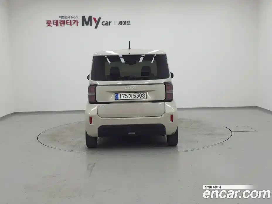 Kia Ray 2023 1.0 автомат (гидро), фото 4