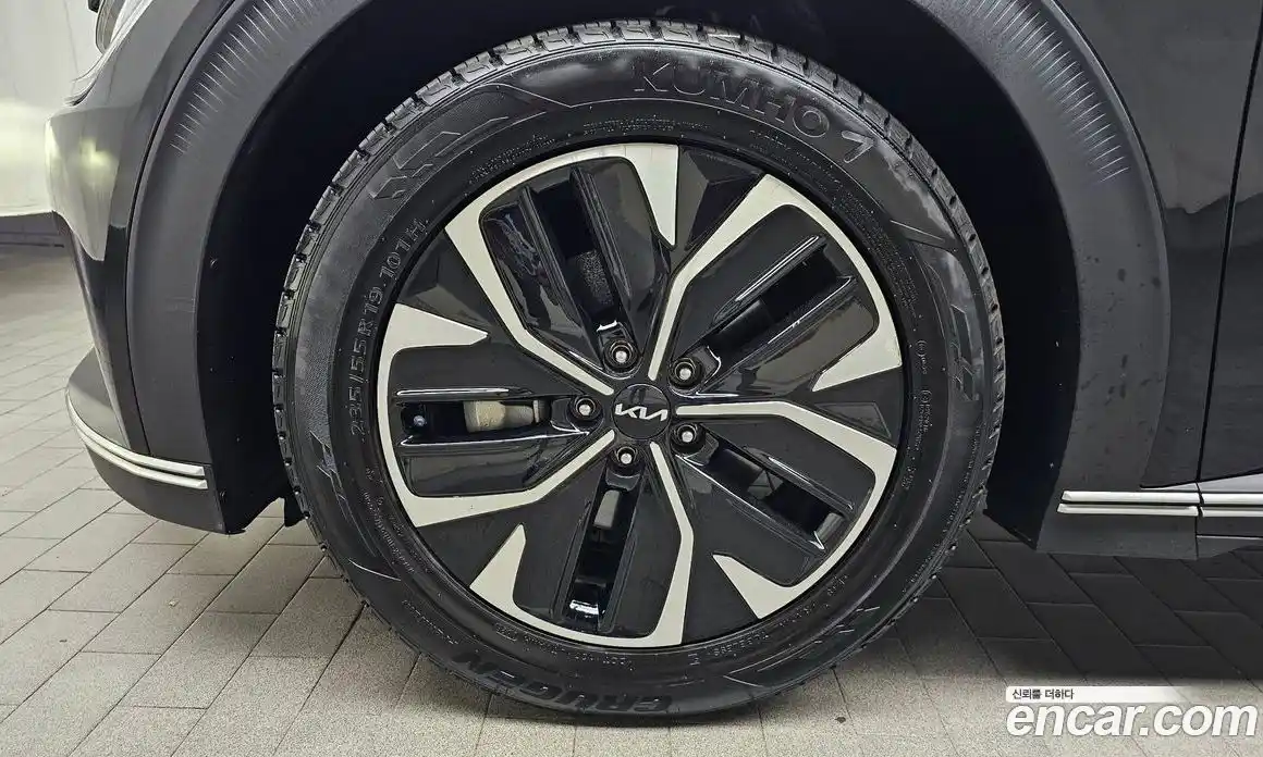 Kia EV6 2023 0.1 автомат (гидро), фото 5