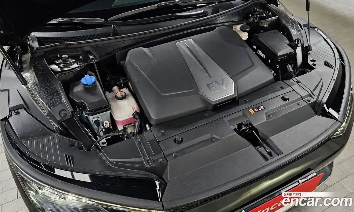 Kia EV6 2023 0.1 автомат (гидро), фото 6