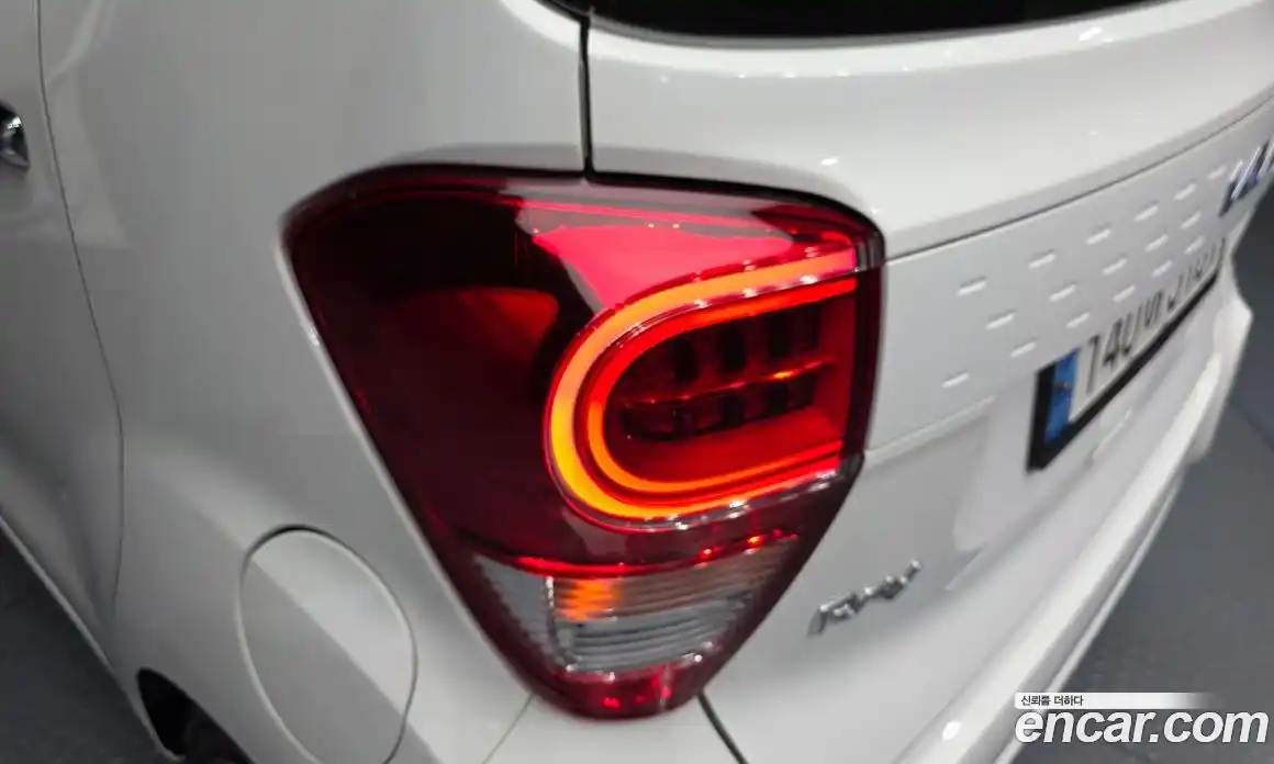 Kia Ray 2022 1.0 автомат (гидро), фото 9