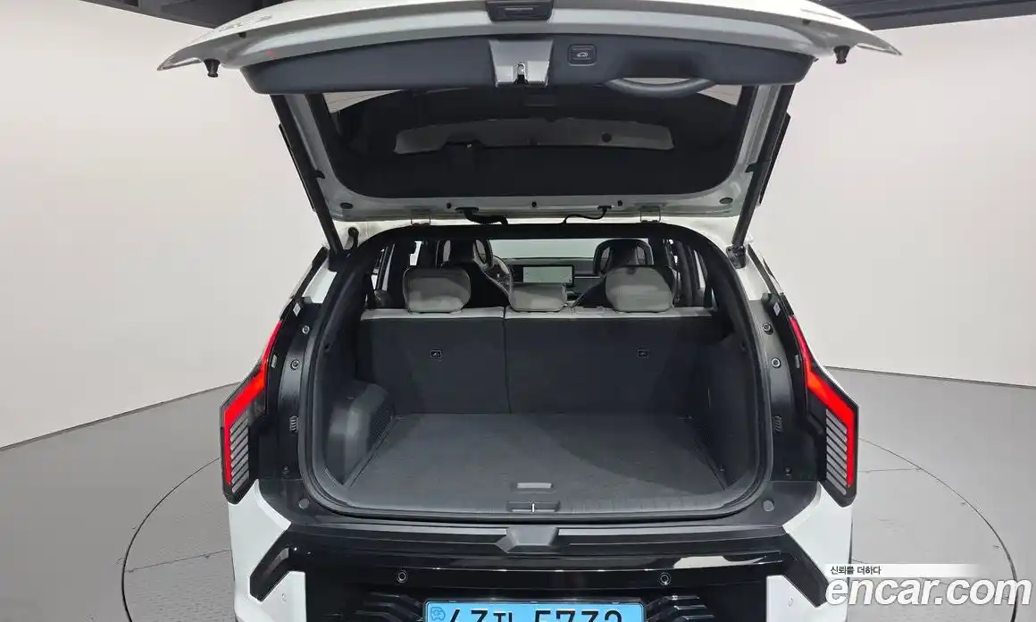 Kia EV3 2025 автомат (гидро), фото 20