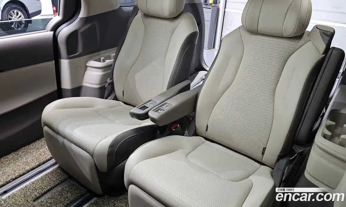 Kia Carnival 2024 2.2 автомат (гидро), фото 35