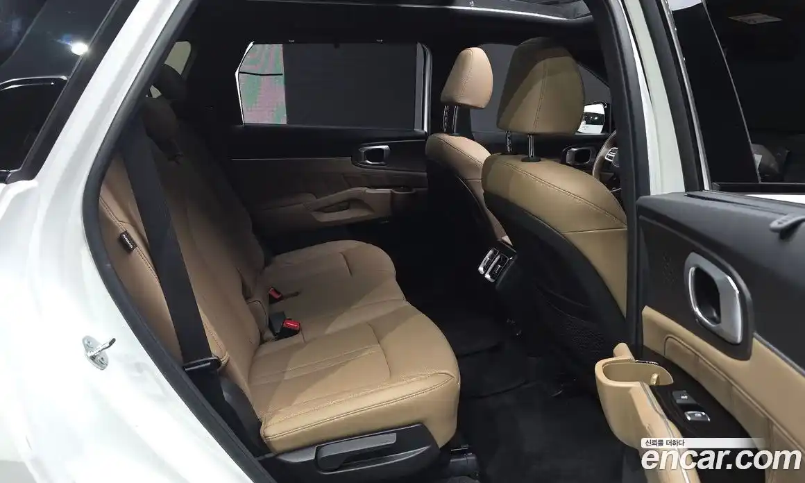 Kia Sorento 2024 1.6 автомат (гидро), фото 17