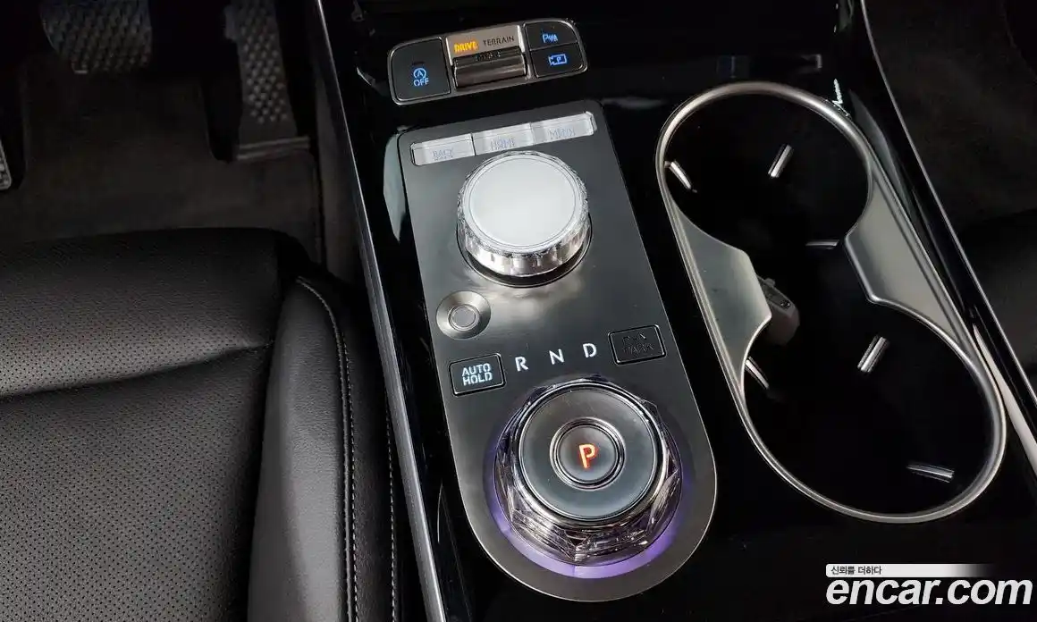 Genesis GV70 2025 2.5 автомат (гидро), фото 12