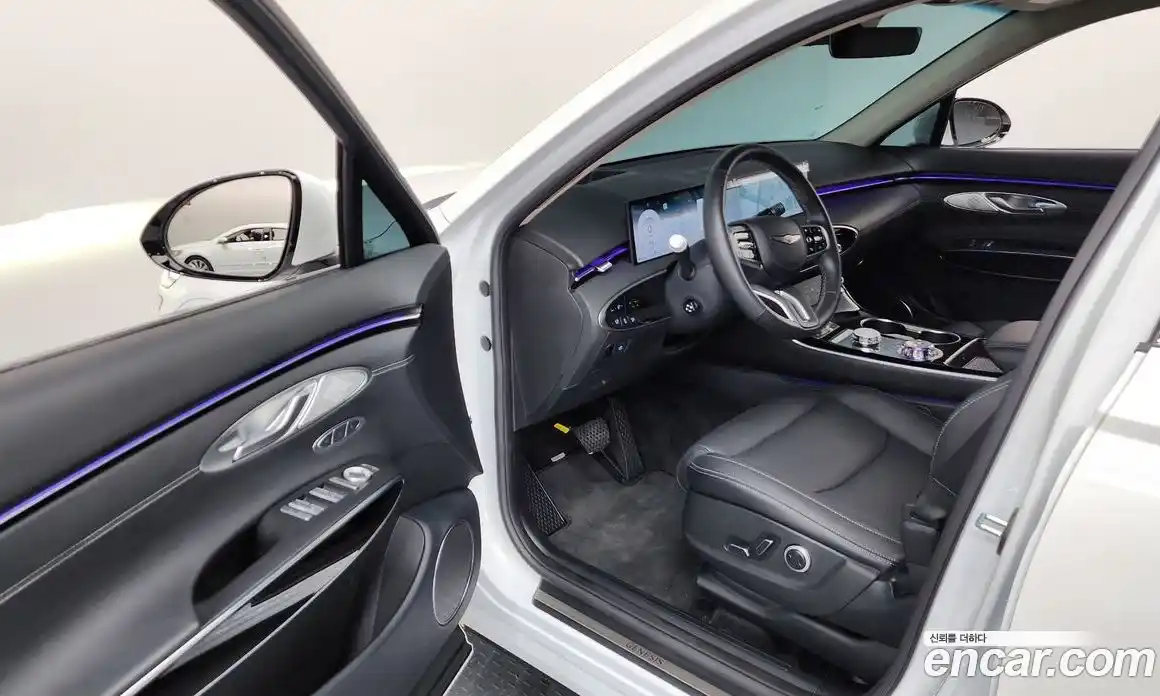 Genesis GV70 2025 2.5 автомат (гидро), фото 13