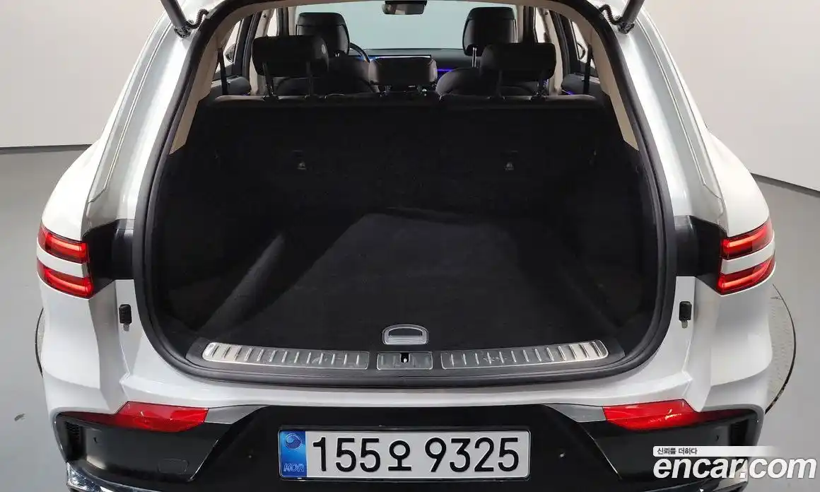 Genesis GV70 2025 2.5 автомат (гидро), фото 23