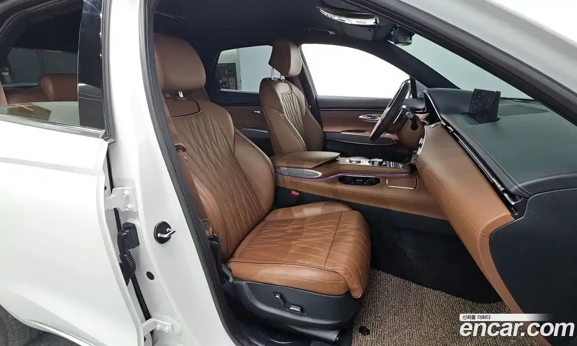 Genesis GV70 2023 2.5 автомат (гидро), фото 16