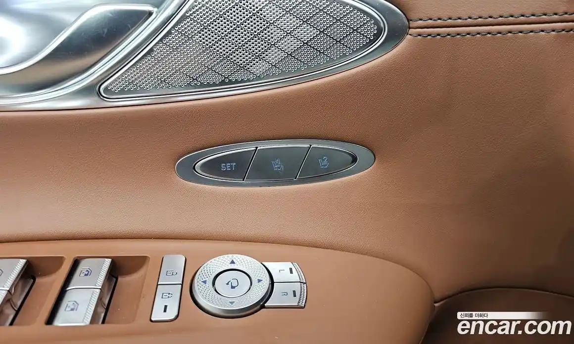 Genesis GV70 2023 2.5 автомат (гидро), фото 30