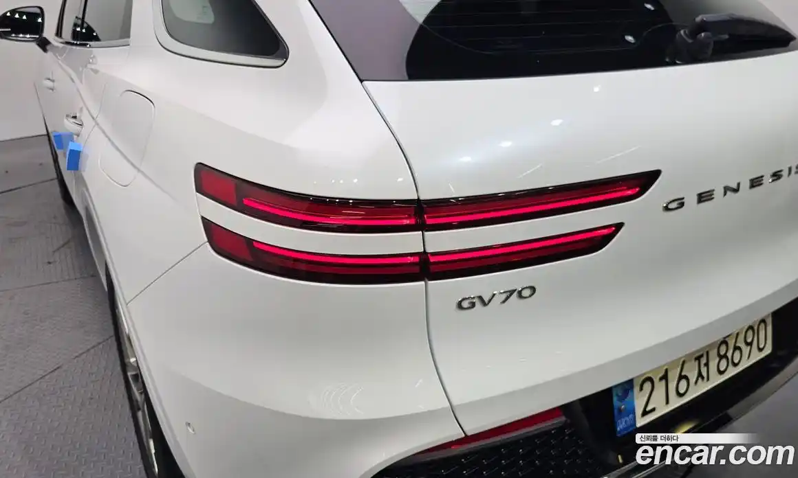 Genesis GV70 2023 2.5 автомат (гидро), фото 9