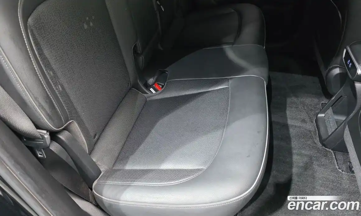 Genesis GV60 2022 0.1 автомат (гидро), фото 16