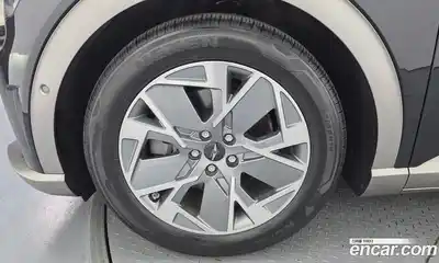 Genesis GV60 2022 0.1 автомат (гидро), миниатюра 5