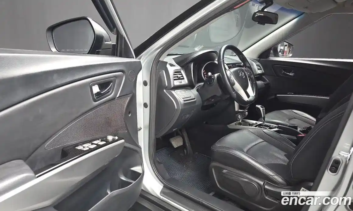 SsangYong TIBOLI 2015 1.6 автомат (гидро), фото 10