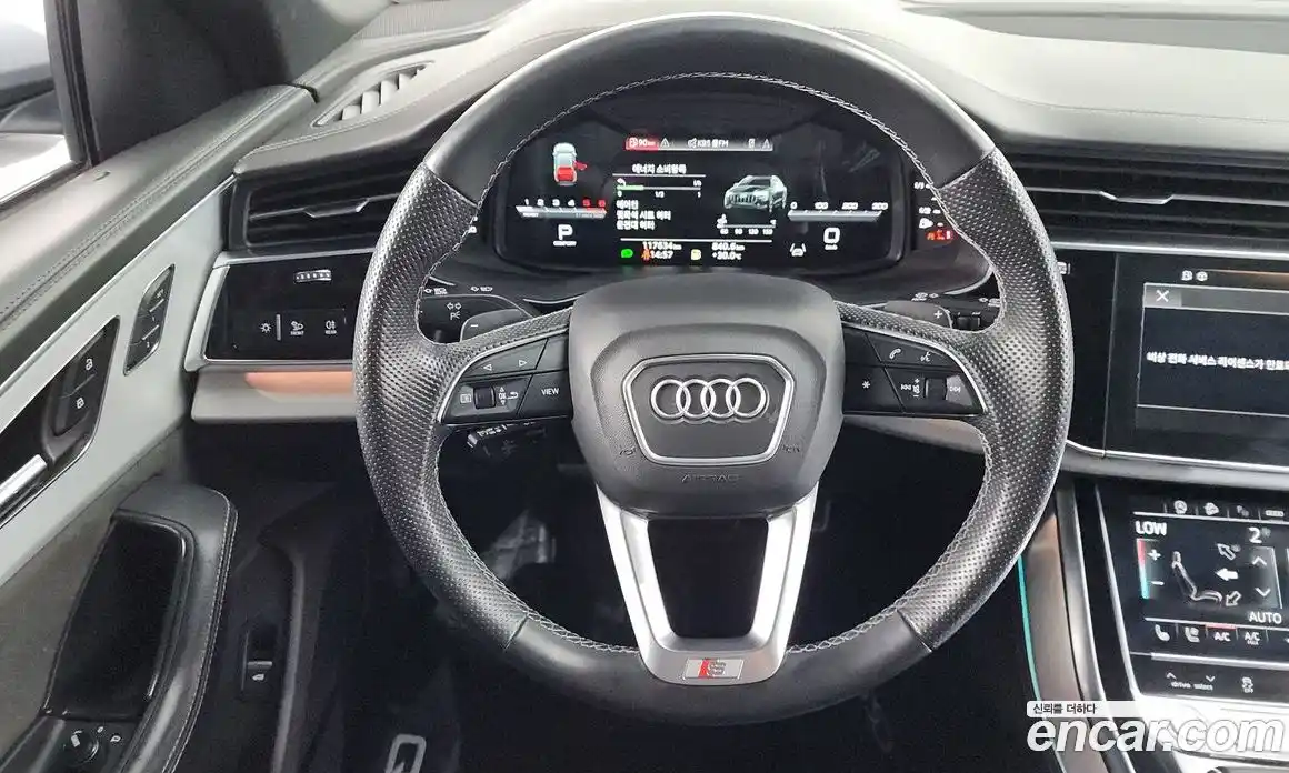 Audi Q8 2021 3.0 автомат (гидро), фото 20