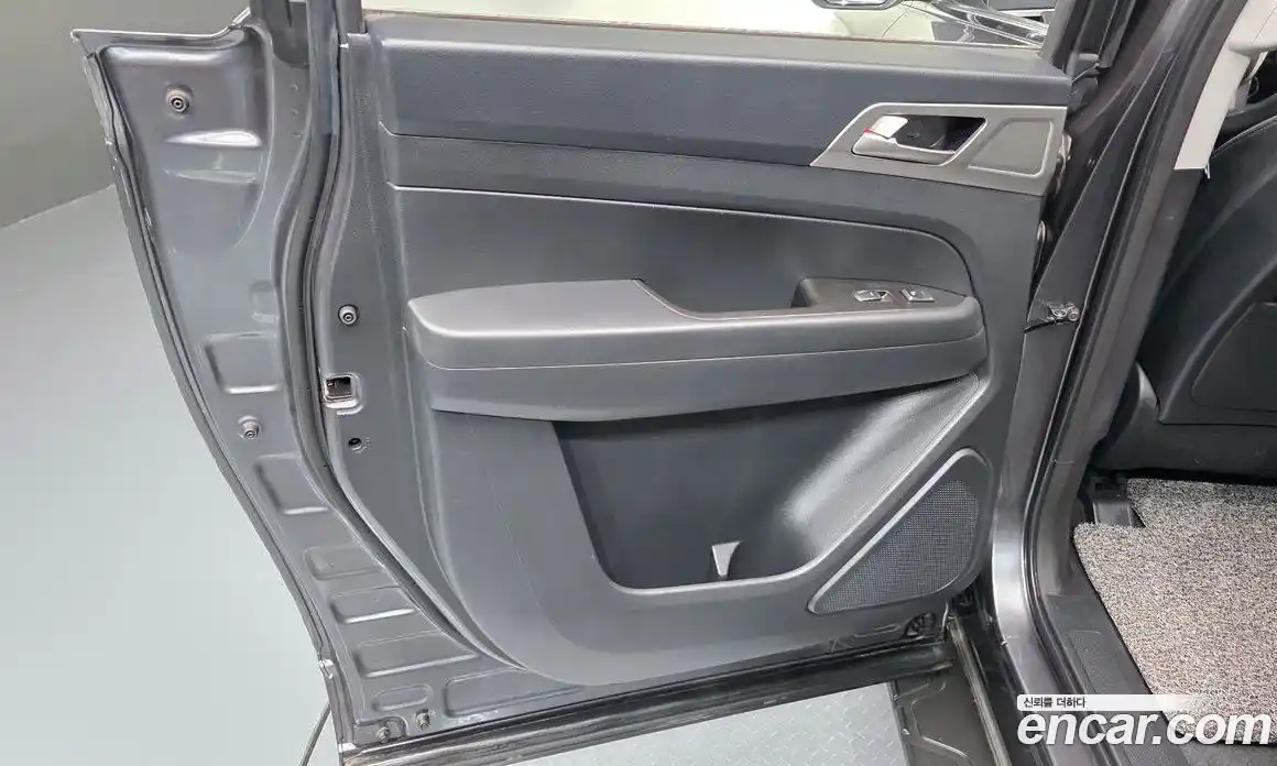 SsangYong Rexton 2019 2.2 автомат (гидро), фото 15