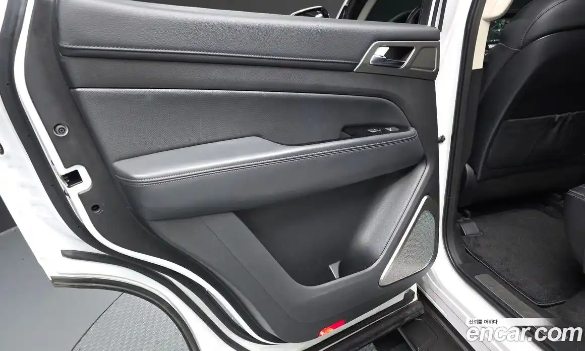 SsangYong Rexton 2018 2.2 автомат (гидро), фото 15