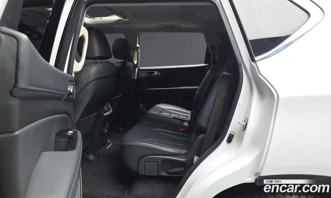 SsangYong Rexton 2018 2.2 автомат (гидро), фото 16