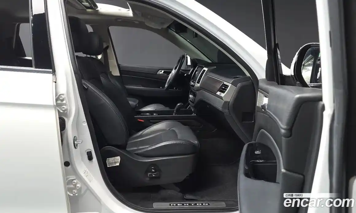 SsangYong Rexton 2018 2.2 автомат (гидро), фото 17