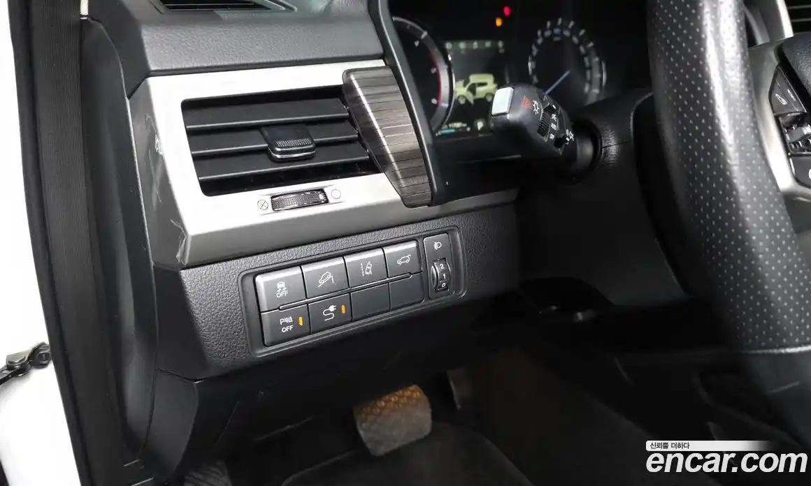 SsangYong Rexton 2018 2.2 автомат (гидро), фото 27