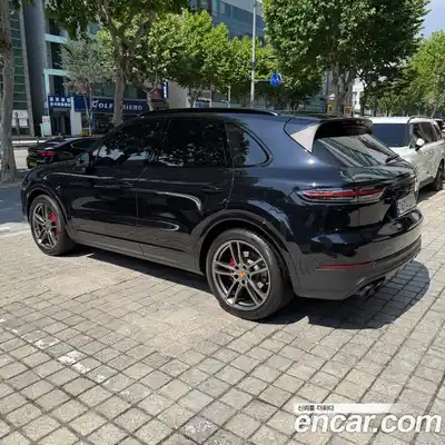 Porsche Cayenne 2022 3.0 автомат (гидро), миниатюра 2