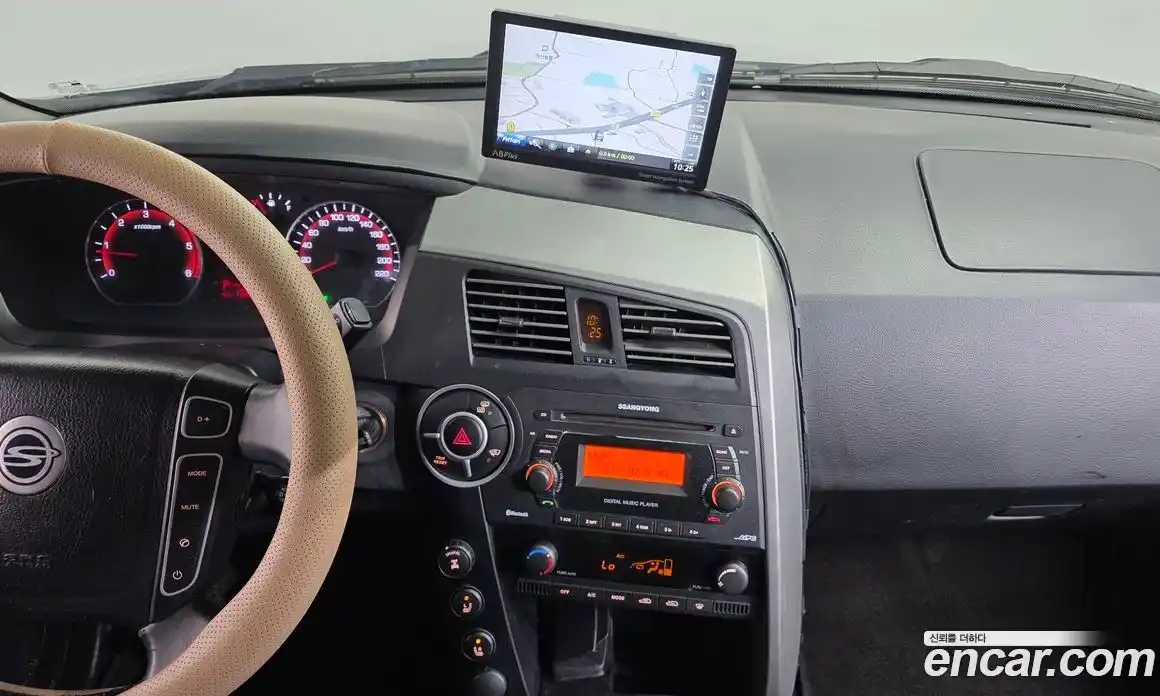 SsangYong Korando 2014 2.0 автомат (гидро), фото 16
