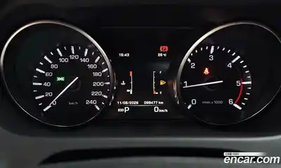 Land Rover Discovery Sport 2016 2.0 автомат (гидро), миниатюра 8