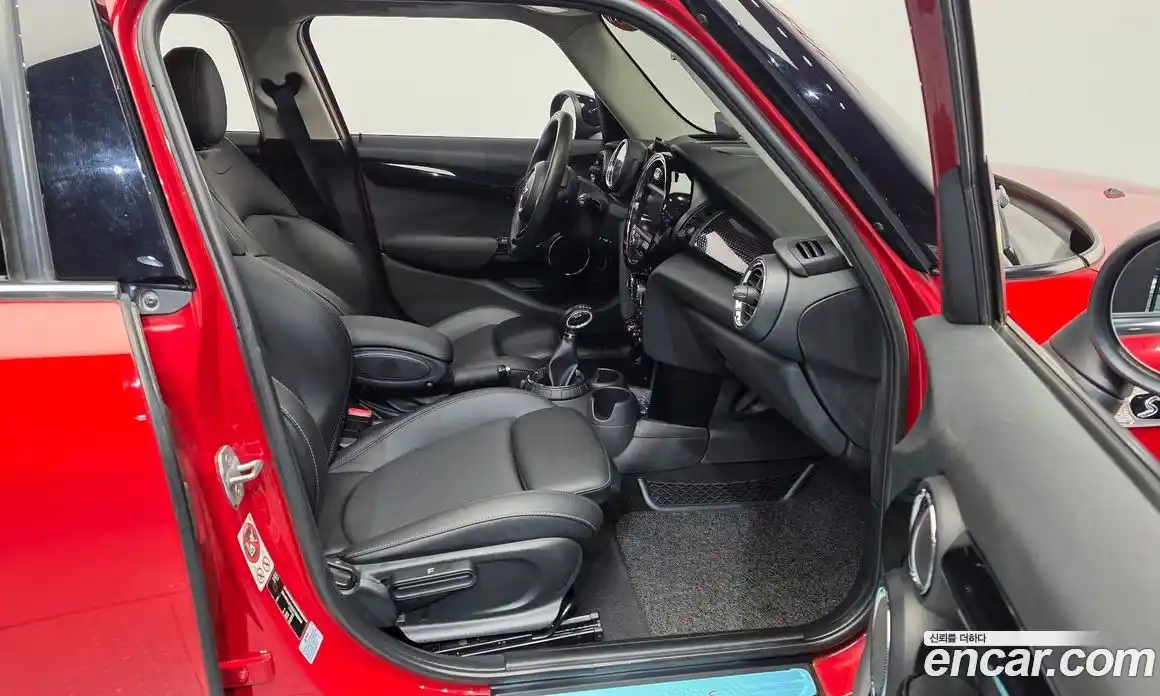 Mini Cooper 2016 2.0 автомат (гидро), фото 11