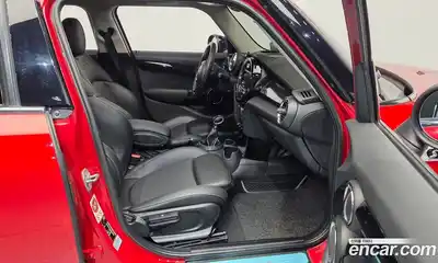 Mini Cooper 2016 2.0 автомат (гидро), миниатюра 11