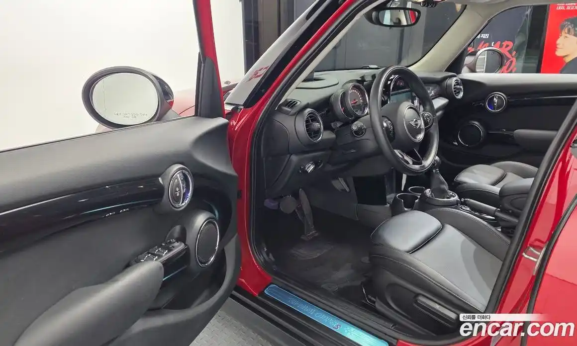Mini Cooper 2016 2.0 автомат (гидро), фото 10