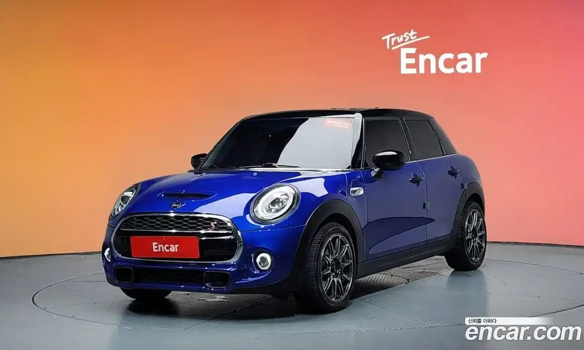 Mini Cooper 2019 2.0 автомат (гидро), фото 32