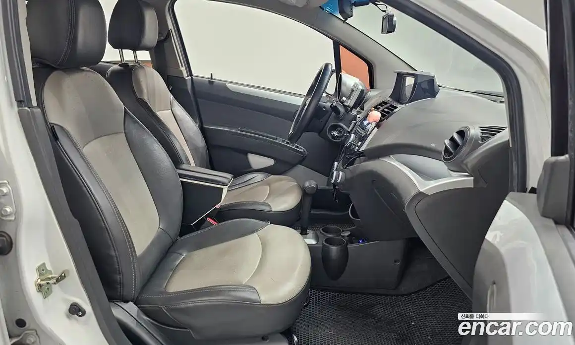 Chevrolet Spark 2012 1.0 автомат (гидро), фото 11
