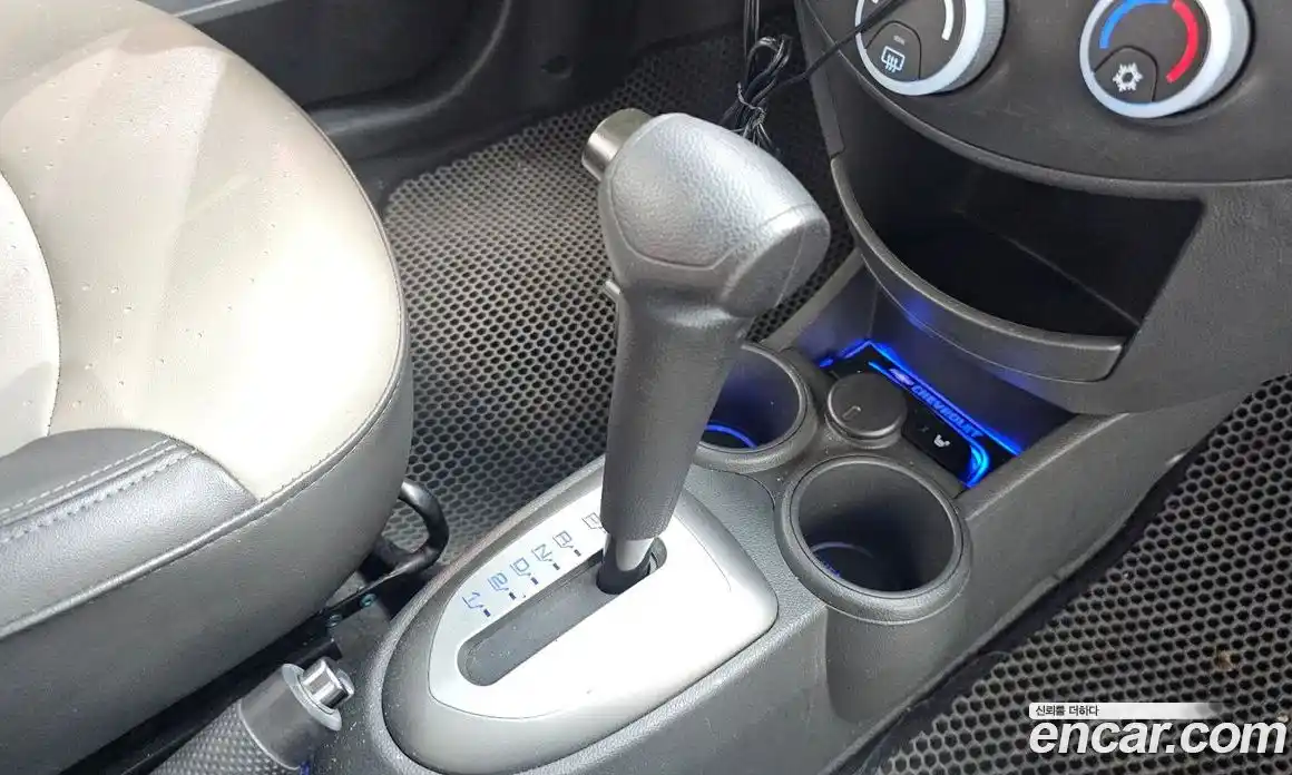 Chevrolet Spark 2012 1.0 автомат (гидро), фото 9