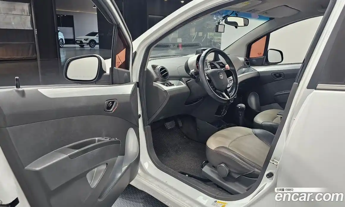 Chevrolet Spark 2012 1.0 автомат (гидро), фото 10