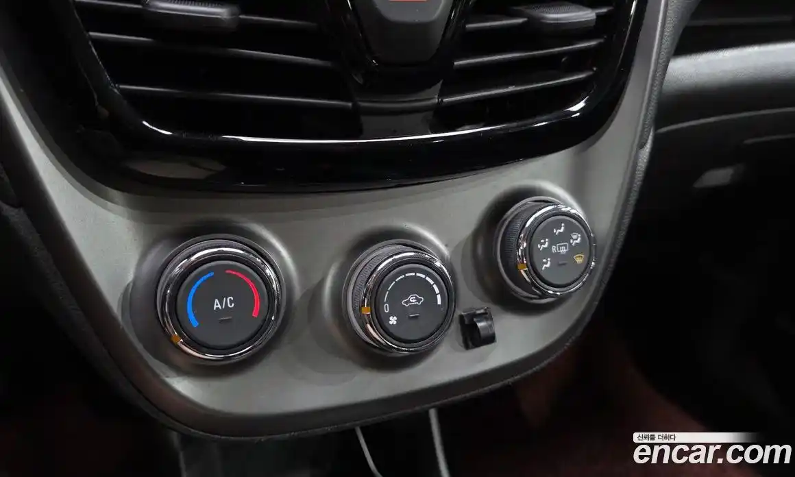 Chevrolet Spark 2019 1.0 автомат (гидро), фото 13