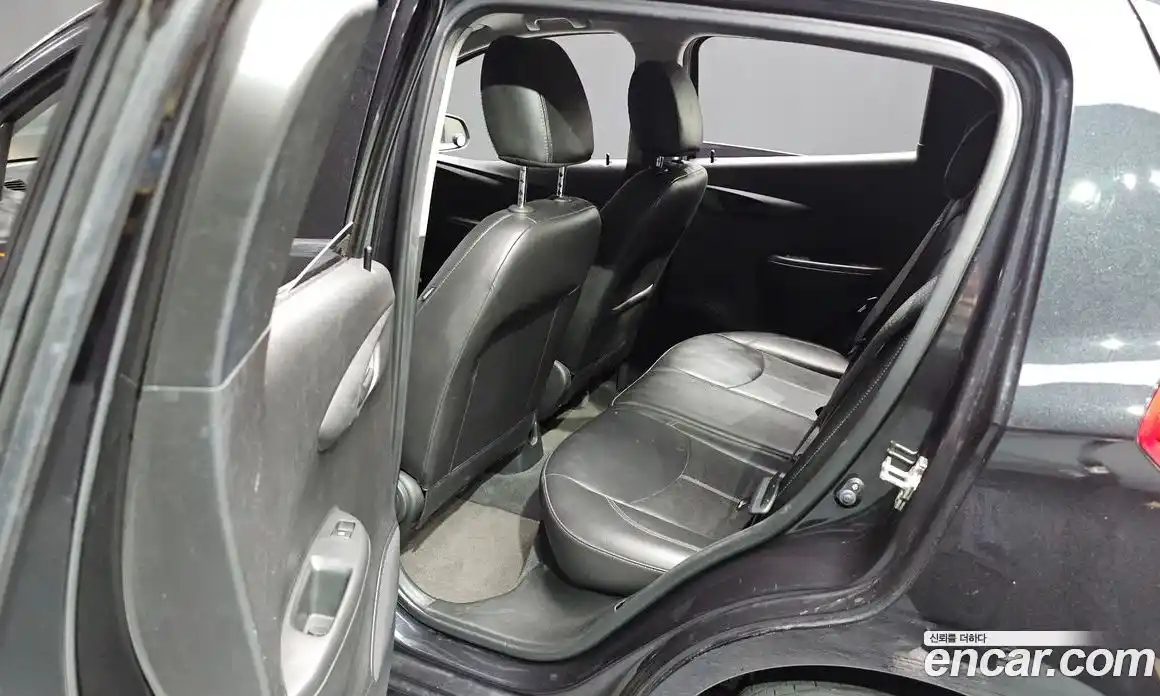 Chevrolet Spark 2015 1.0 автомат (гидро), фото 25