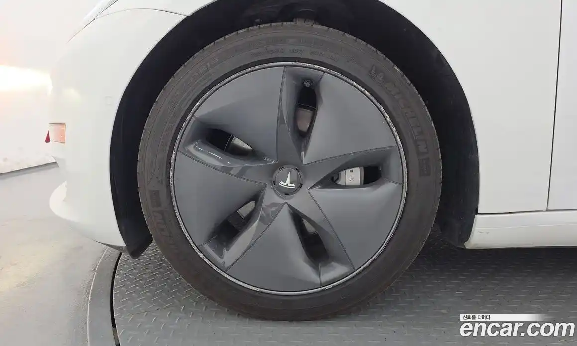 Tesla Model 3 2020 0.2 автомат (гидро), фото 5 Tesla Model 3 2020 0.2 автомат (гидро), фото 5