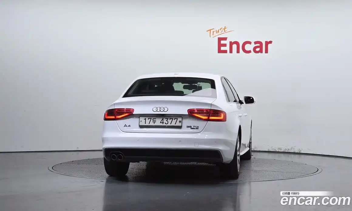 Audi A4 2015 2.0 автомат (гидро), фото 4